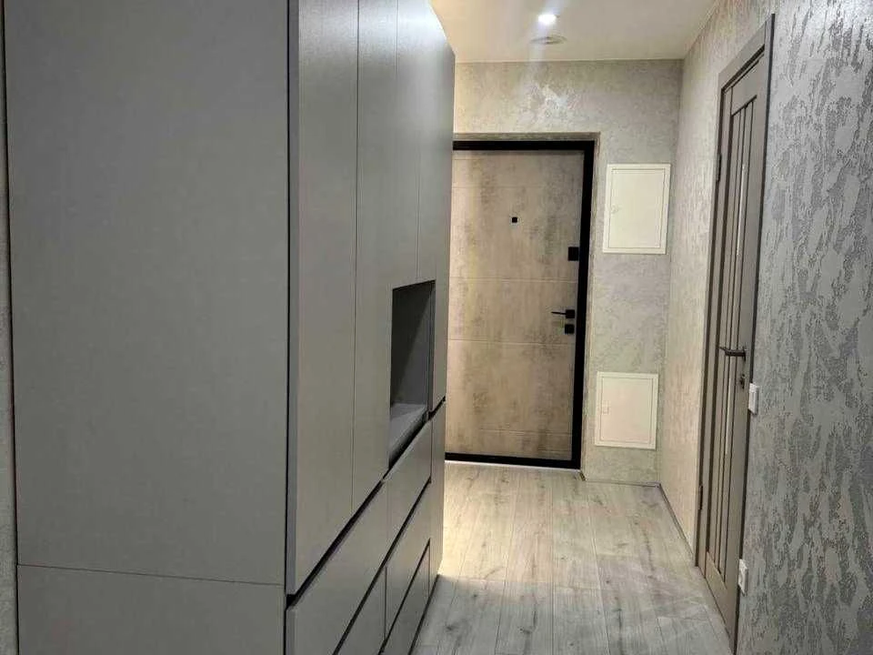 Apartment. Revutskogo st.