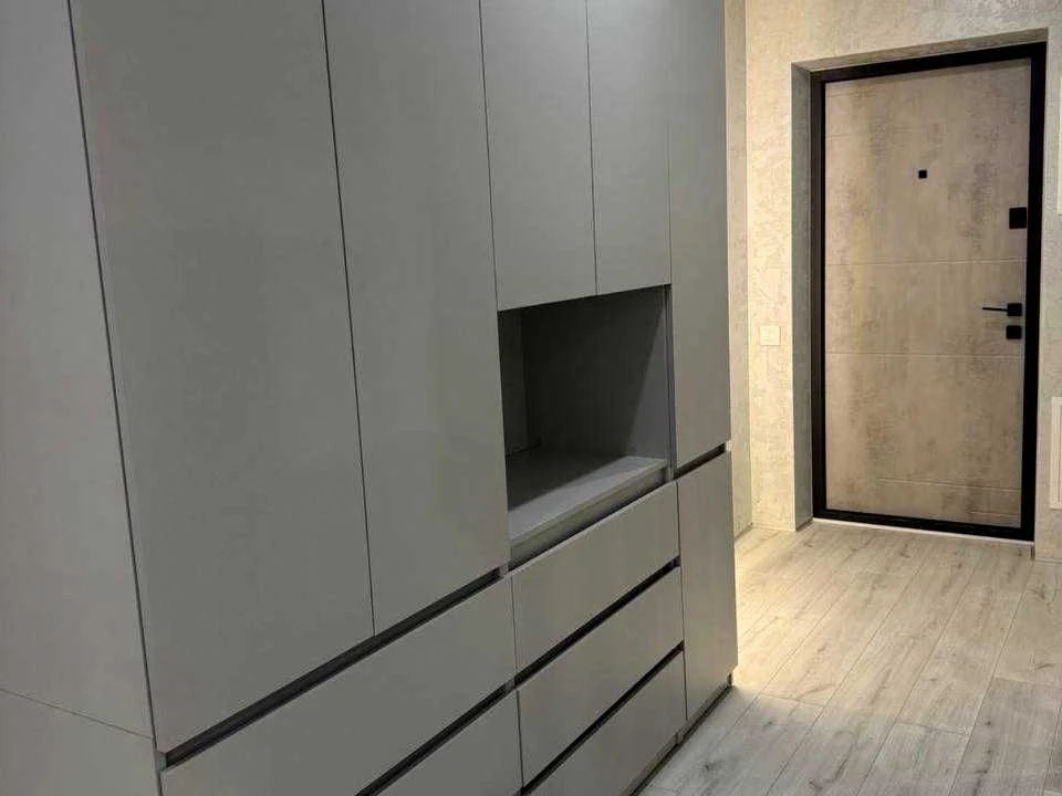 Apartment. Revutskogo st.