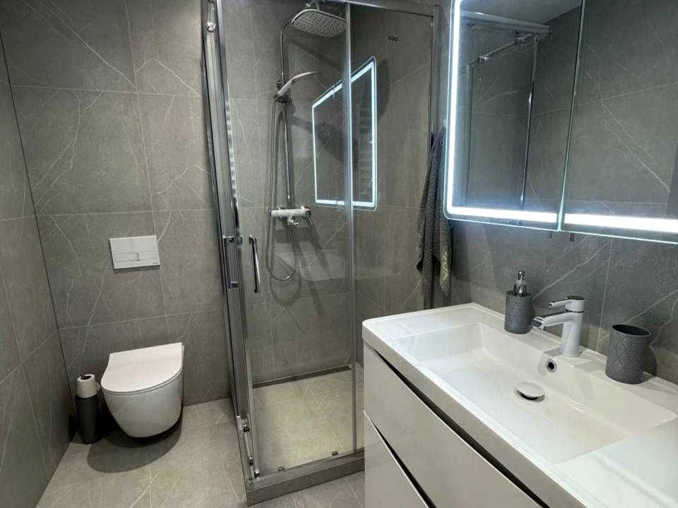Apartment. Revutskogo st.