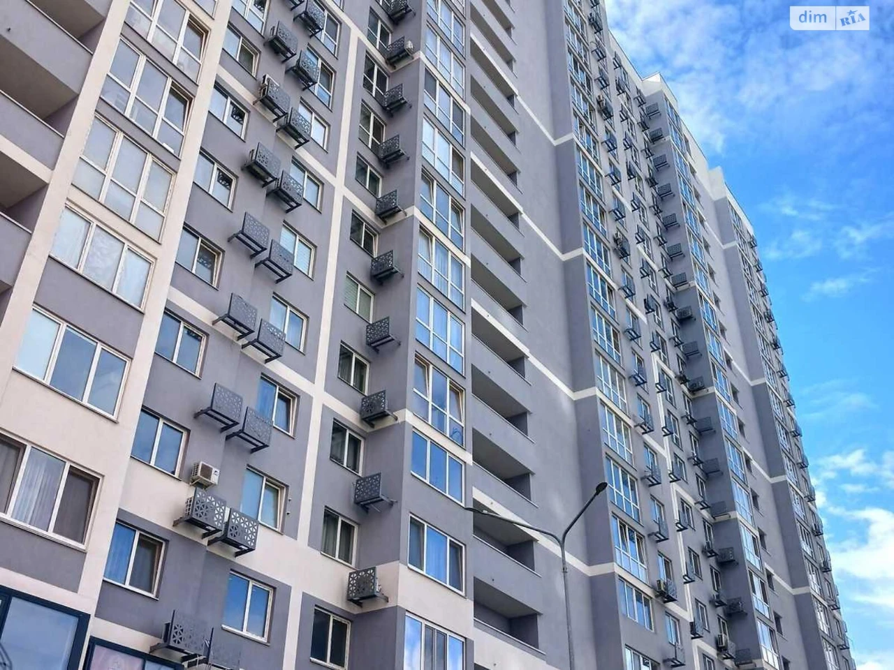 Long-Term Rental - 3-Bedroom Apartment in Poshnyky