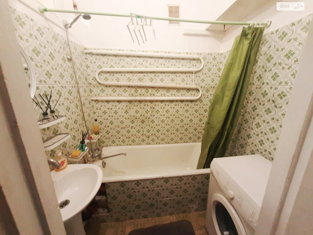 Long-Term Rental Apartment, Perhotravnevyi Massiv