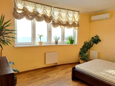 Квартира. Київ, вулиця Сім'ї Кульженків