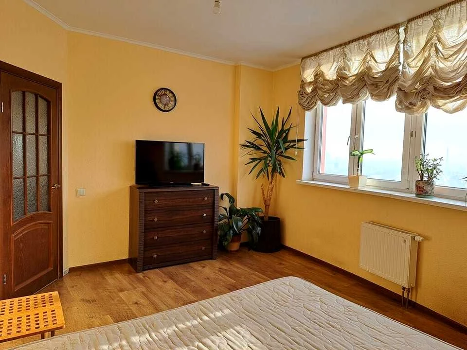 Квартира. Київ, вулиця Сім'ї Кульженків