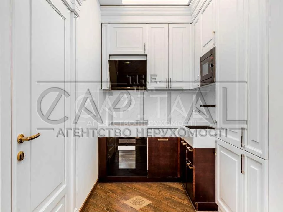 Apartment. Kyiv, Saperne Pole st.