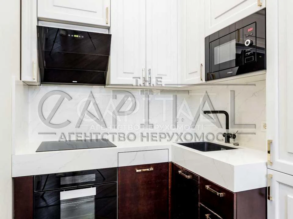 Apartment. Kyiv, Saperne Pole st.