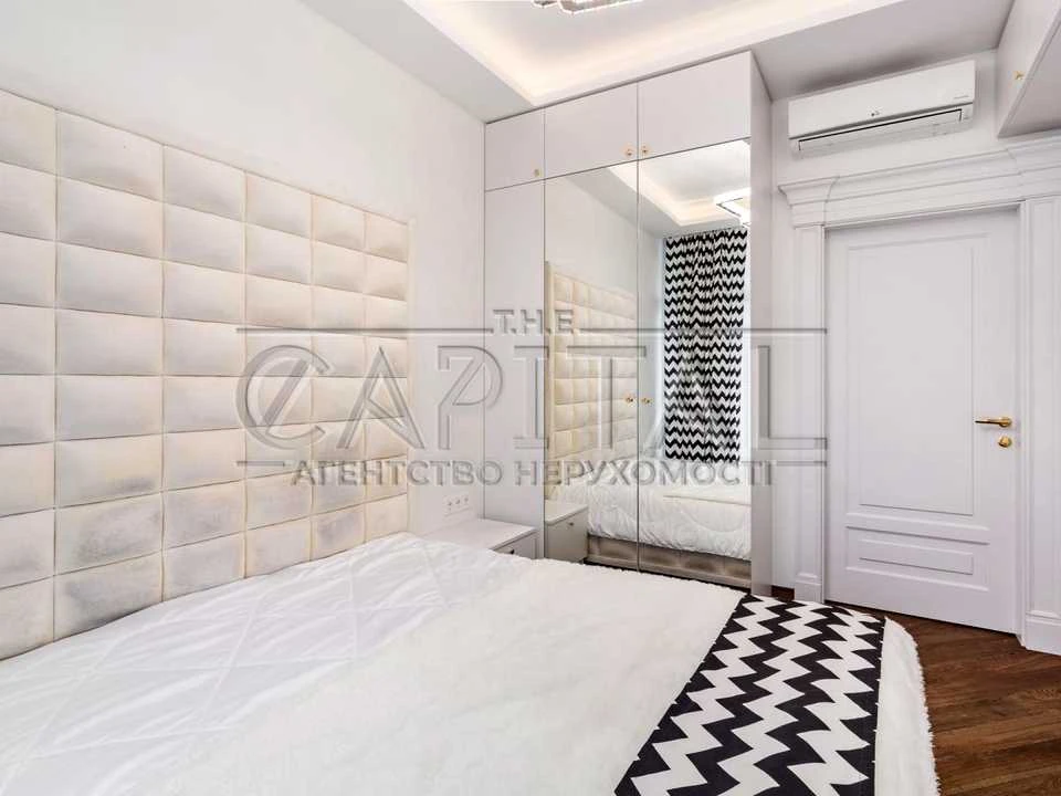 Apartment. Kyiv, Saperne Pole st.
