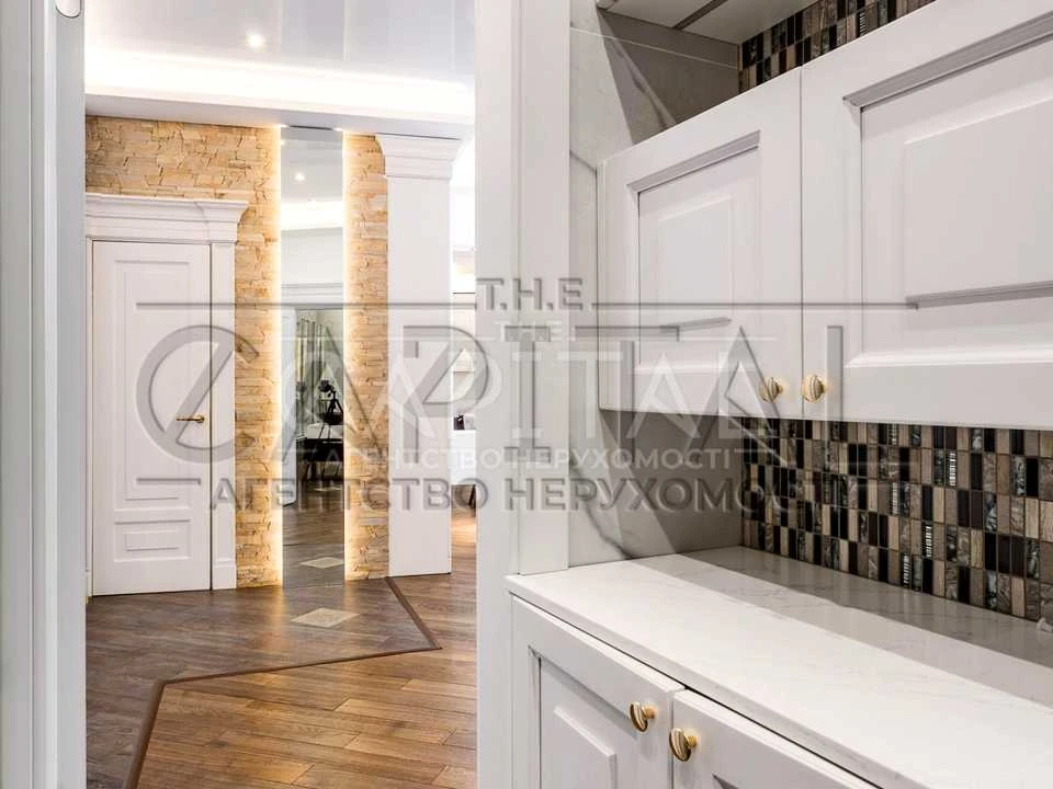 Apartment. Kyiv, Saperne Pole st.