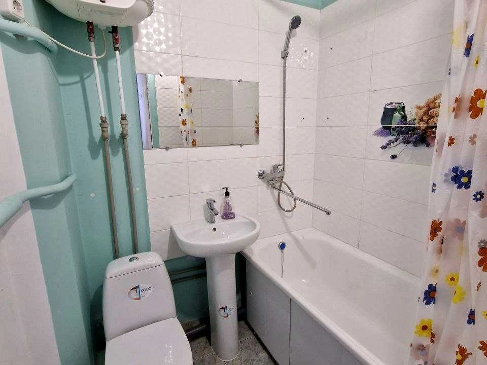 Apartment. Dnipro, Manuilivsky Prospect.