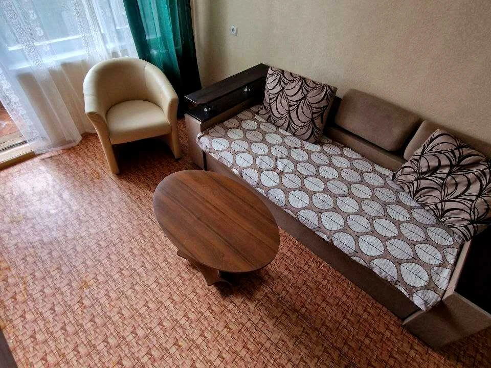 Apartment. Dnipro, Manuilivsky Prospect.