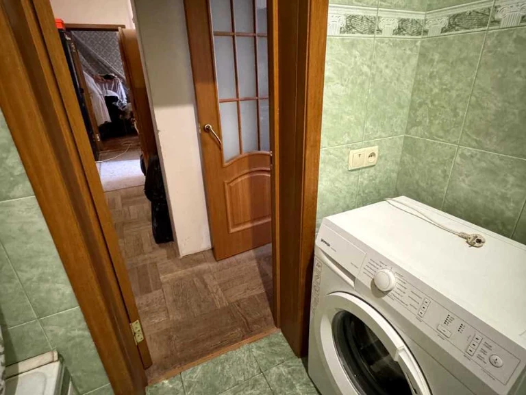 Apartment. Dnipro, Levka Luk'yanenka st.