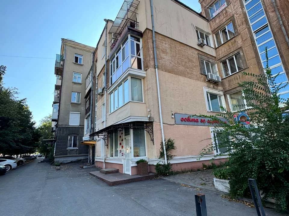 Квартира. Дніпро, вулиця Левка Лук'яненка