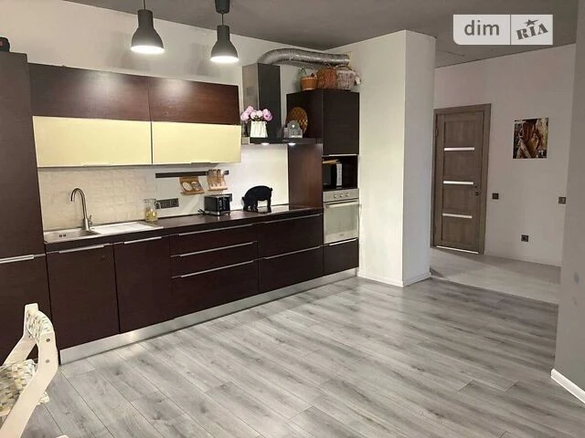 Sale of 3-room apartment 77 sq. m on Sim'yi Kulzhenkiv 31B street • I
