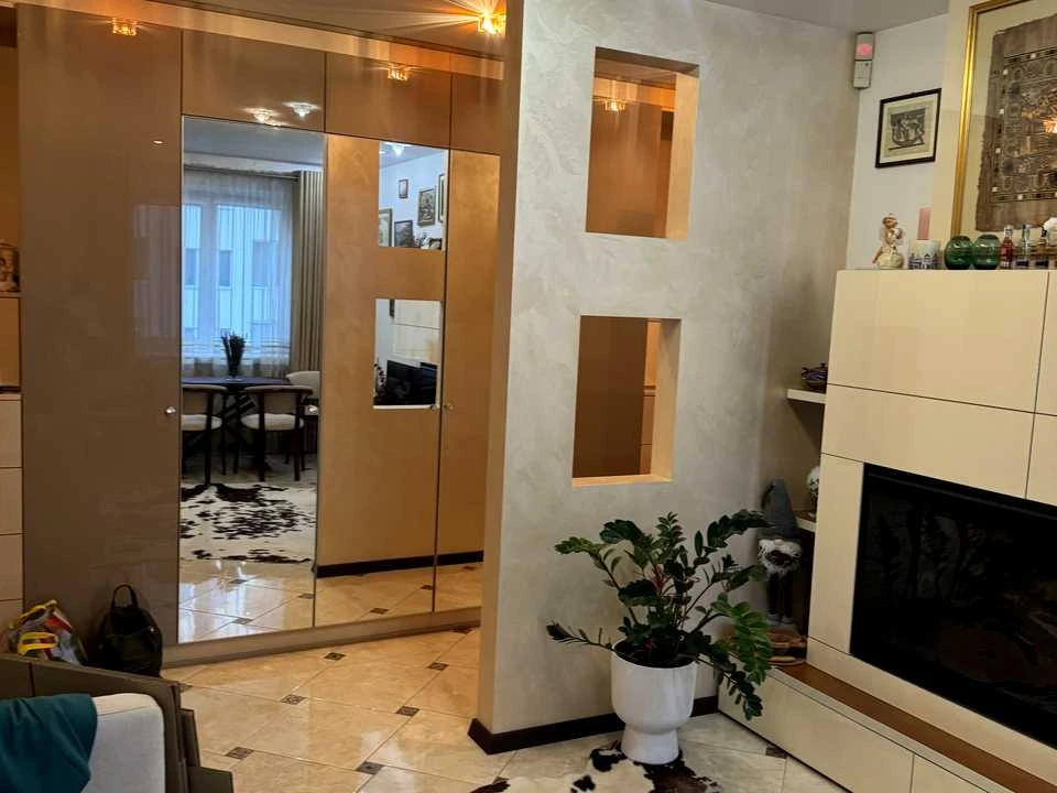 Квартира. Львів, Залізнична вулиця