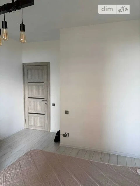 Sale of 3-room apartment 77 sq. m on Sim'yi Kulzhenkiv 31B street • I