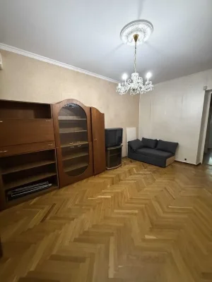 2 комн.сталинка в Центре на Ришельевской /2 этаж/БЕЗ КОМИССЫ