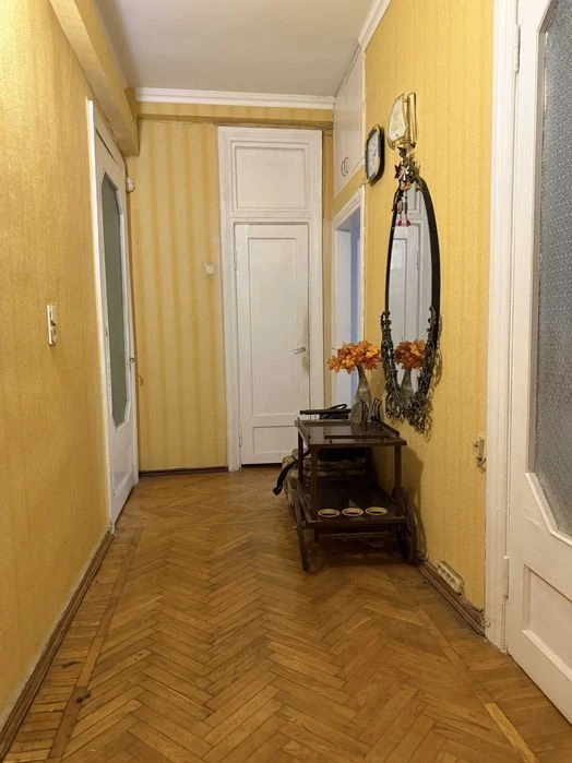 2 комн.сталинка в Центре на Ришельевской /2 этаж/БЕЗ КОМИССЫ