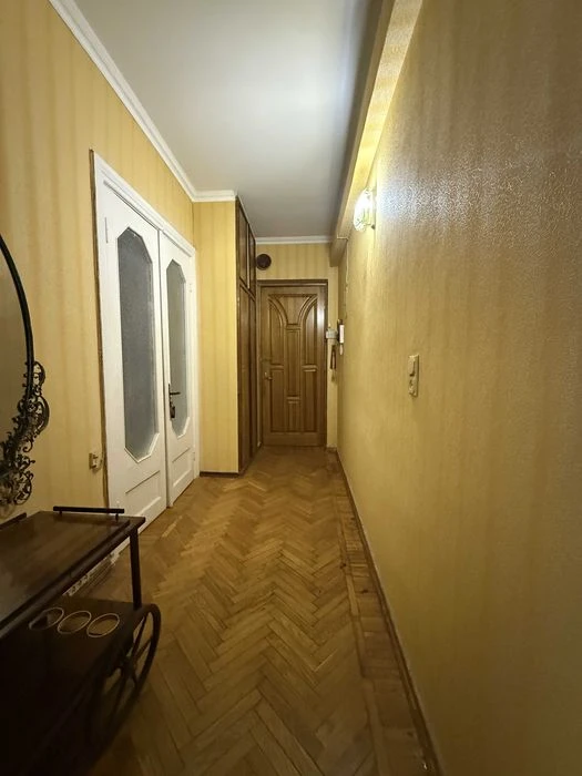 2 комн.сталинка в Центре на Ришельевской /2 этаж/БЕЗ КОМИССЫ