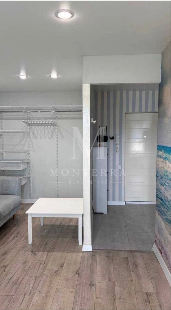 Sale without commission of a 1-room apartment at 36 Milutenka Street, with