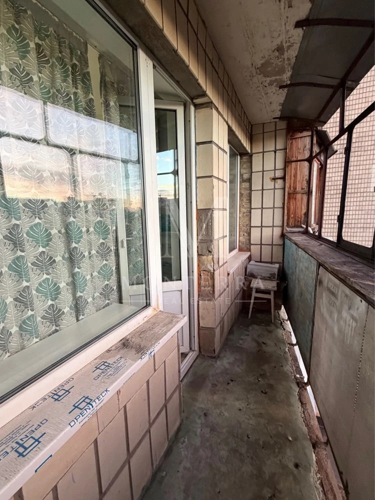 Sale without commission of a 1-room apartment at 36 Milutenka Street, with