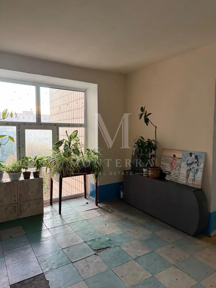 Sale without commission of a 1-room apartment at 36 Milutenka Street, with