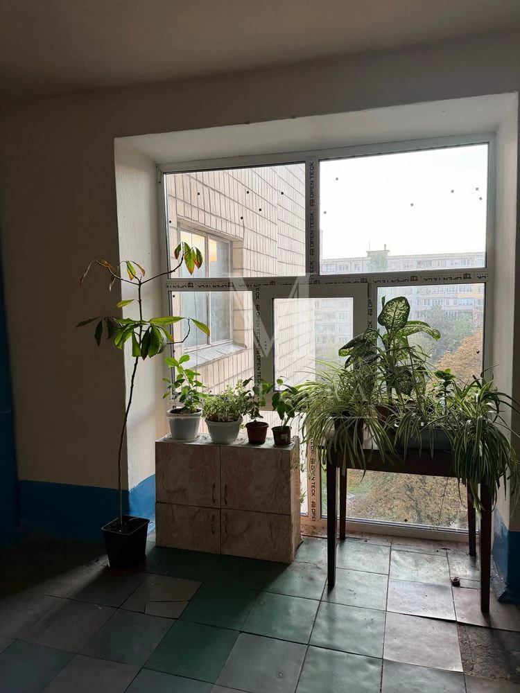 Sale without commission of a 1-room apartment at 36 Milutenka Street, with