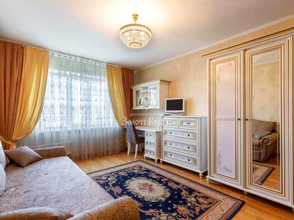 Квартира. Микола Бажана проспект, Київ