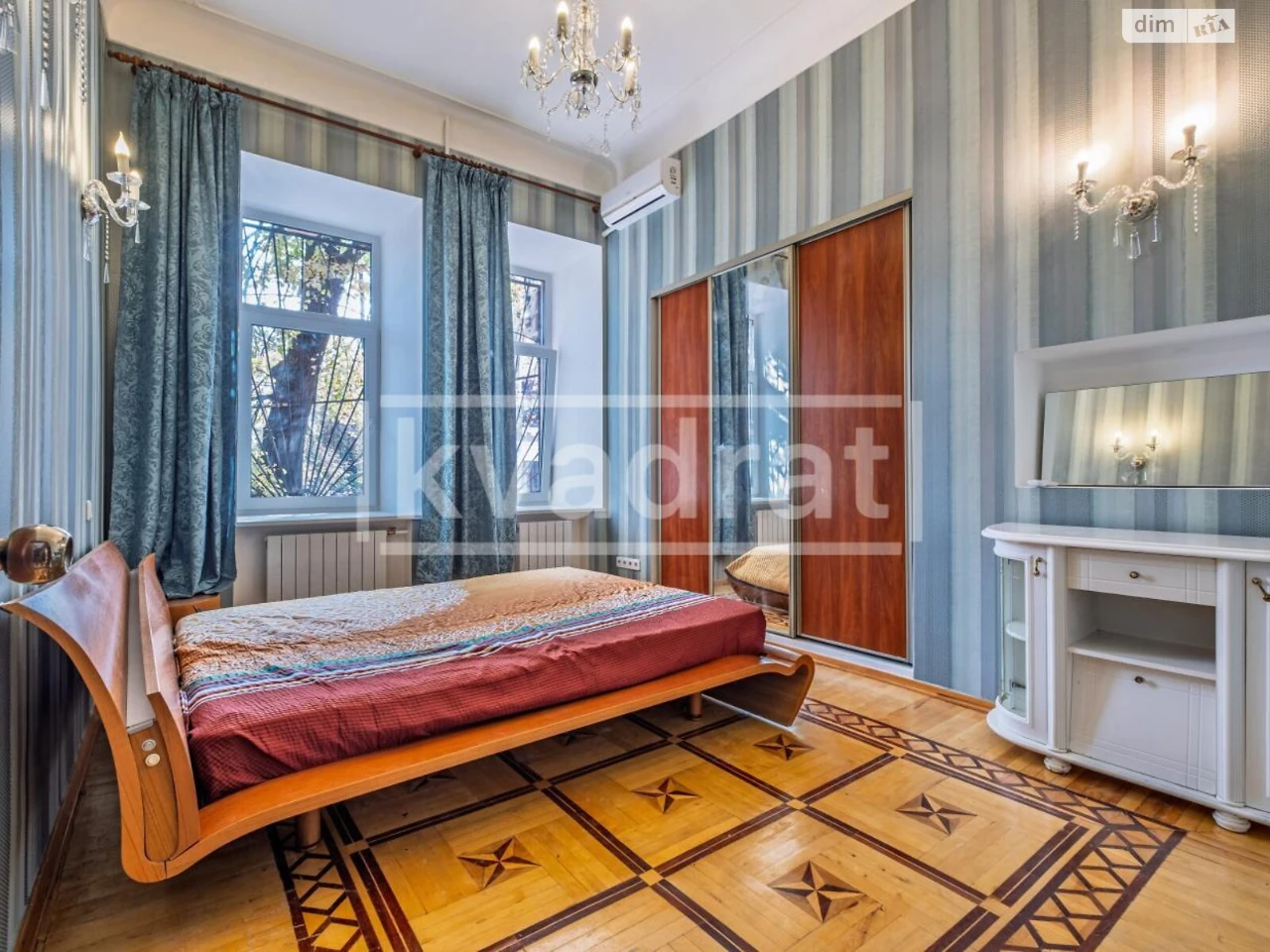 Apartment for Sale – Podil