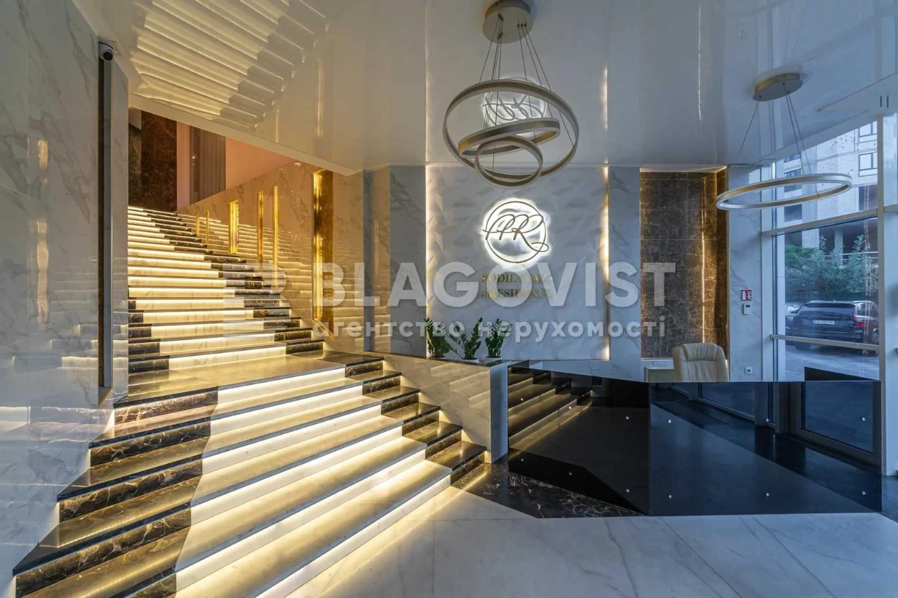 Sale of 1-bedroom apartment in residential complex "Podil Plaza & Residence"