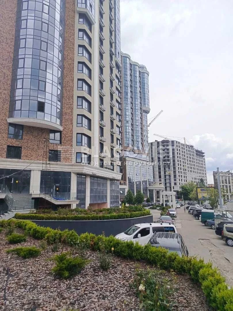 Sale of 1-bedroom apartment in residential complex "Podil Plaza & Residence"