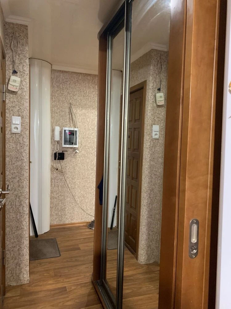 For sale 3-room apartment in the Znapa area