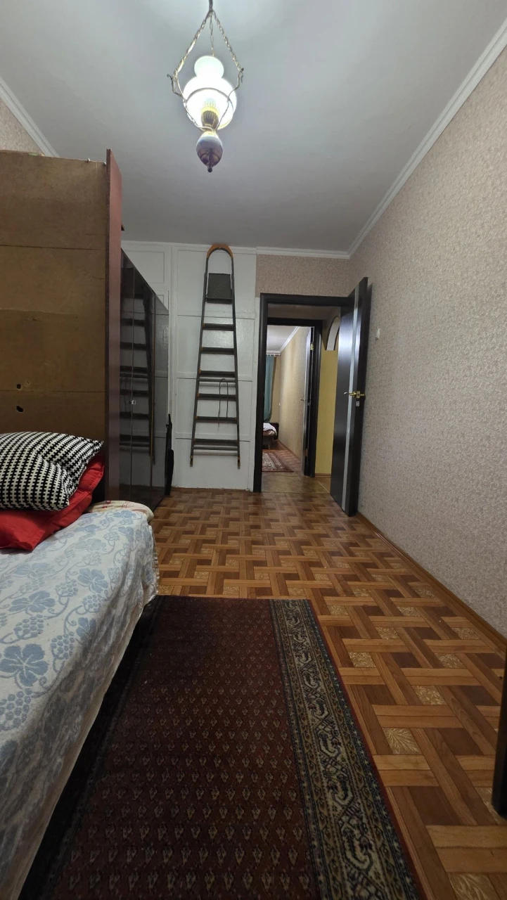 3 bedroom apartment in the area of Avot vokzalu, 3/5