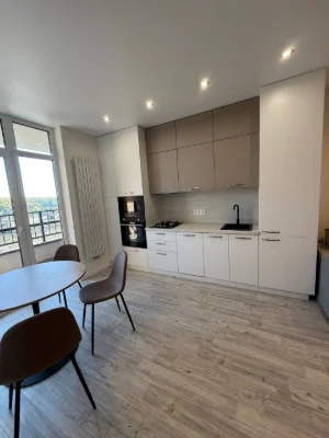 Продам квартиру 39м² з новим ремонтом та меблями! Програми —