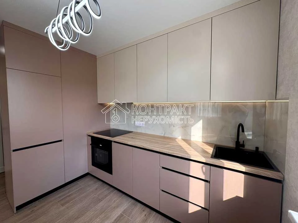 Apartment. Kharkiv, Heroiv Kharkova Ave. (Moskovskiy)