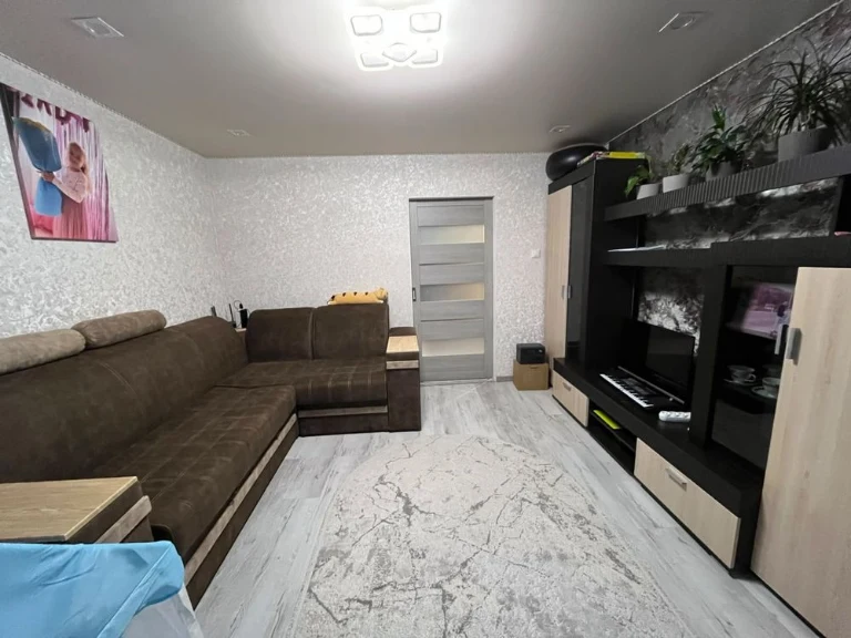 For Sale: 2-bedroom apartment with renovation (Upper BAMA area)