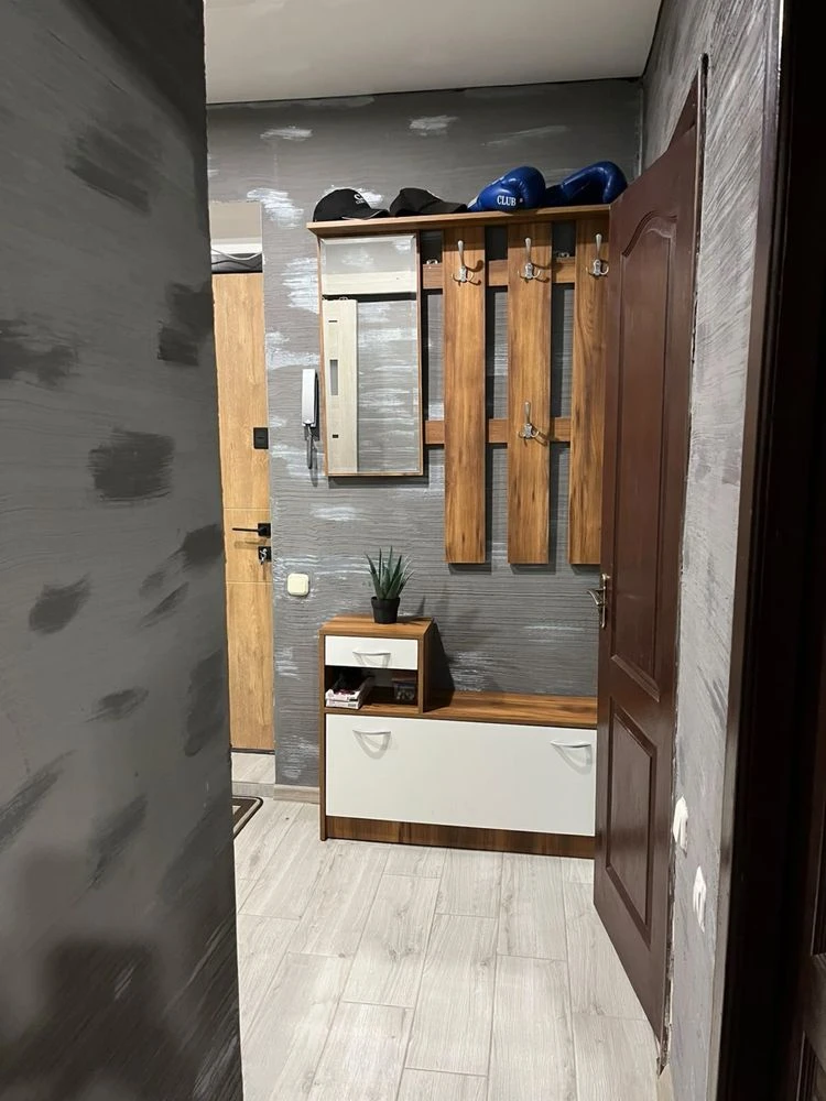 Продається 2-кімнатна квартира з ремонтом (район Верхній БАМ)