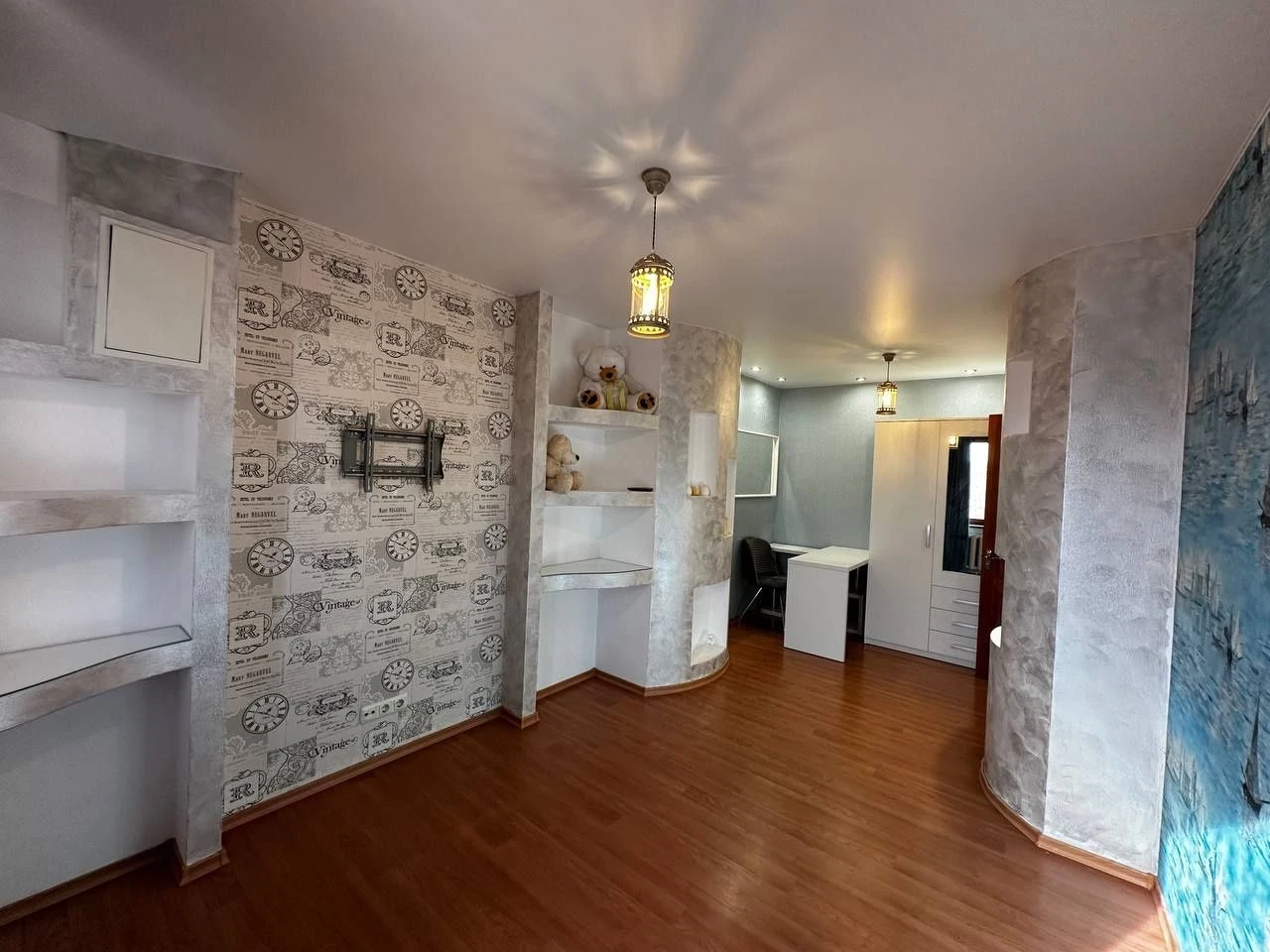 Apartment for Sale Near the Sea, 93 sq m with a Gift