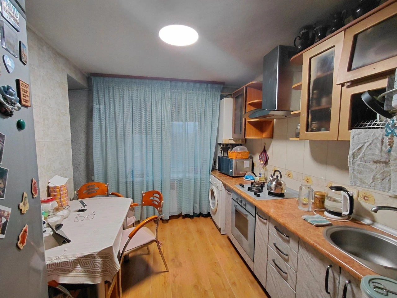 Цена снижена. Продам 3-комнатную квартиру улучшенного планировки