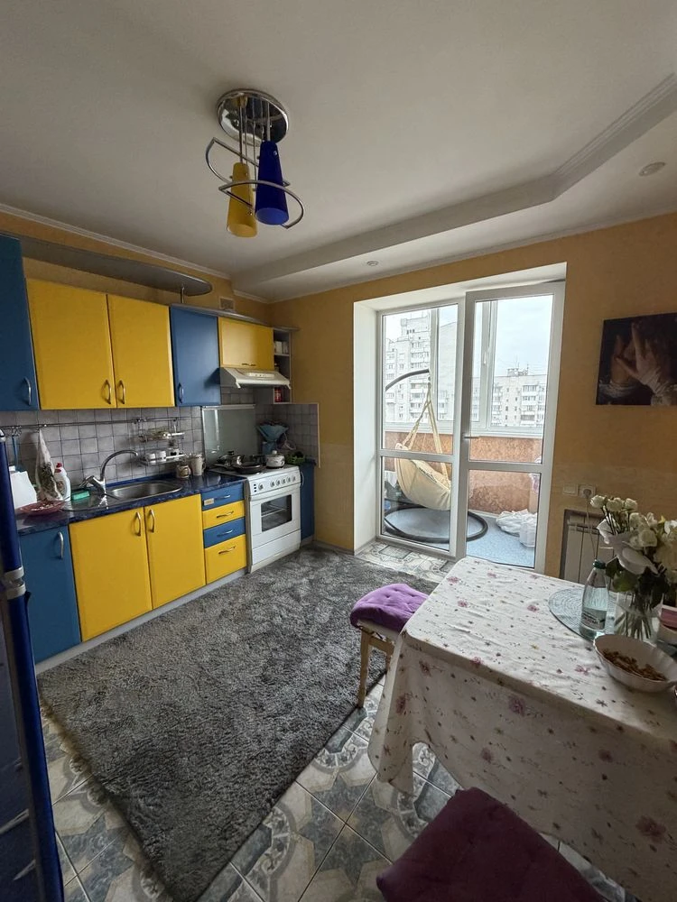 Owner selling apartment
