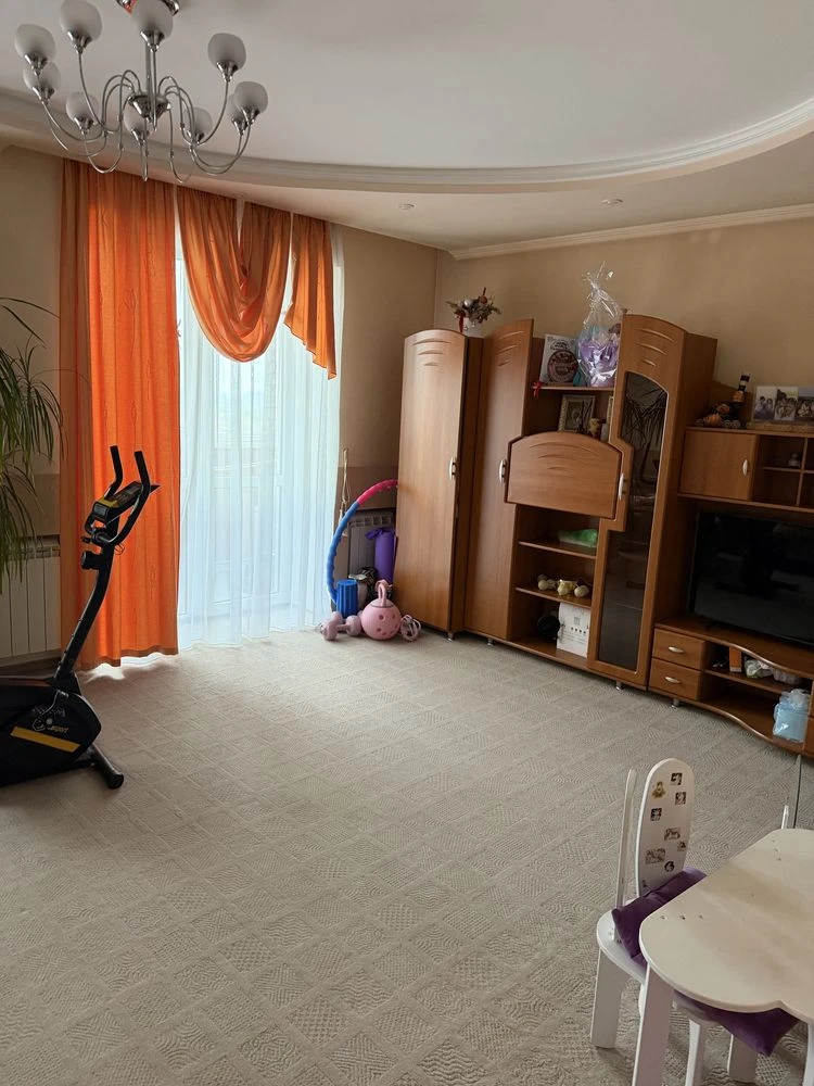 Owner selling apartment