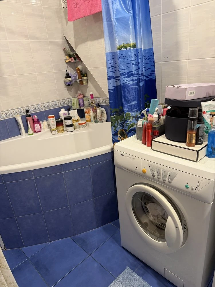 Owner selling apartment