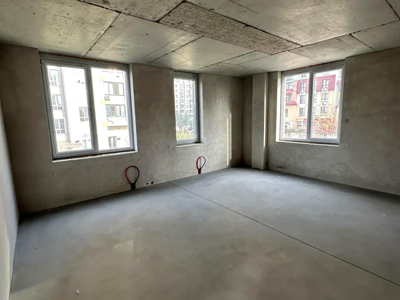 Продаж квартири 3-кімн. 86.2 м² 2/17 поверху
