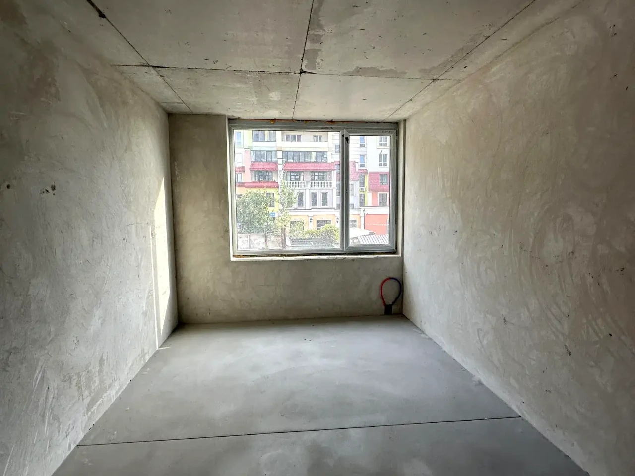 Продаж квартири 3-кімн. 86.2 м² 2/17 поверху
