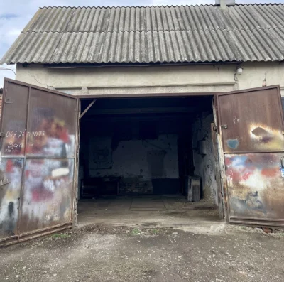 For Sale: Excellent Garage
