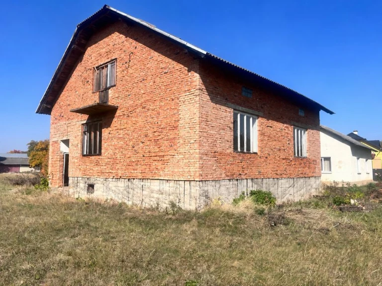 продаж будинку в с.Жулин- 10 км до м.Стрий