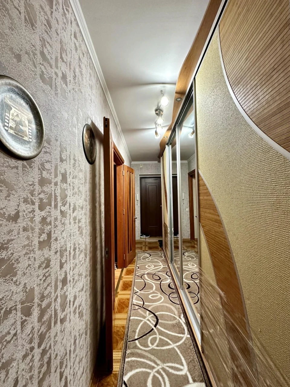 Продається 3-кімнатна квартира на вулиці Семена Палія (3-384-233
