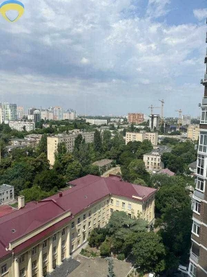 Продаётся 2-х комнатная квартира с ремонтом на Французском б