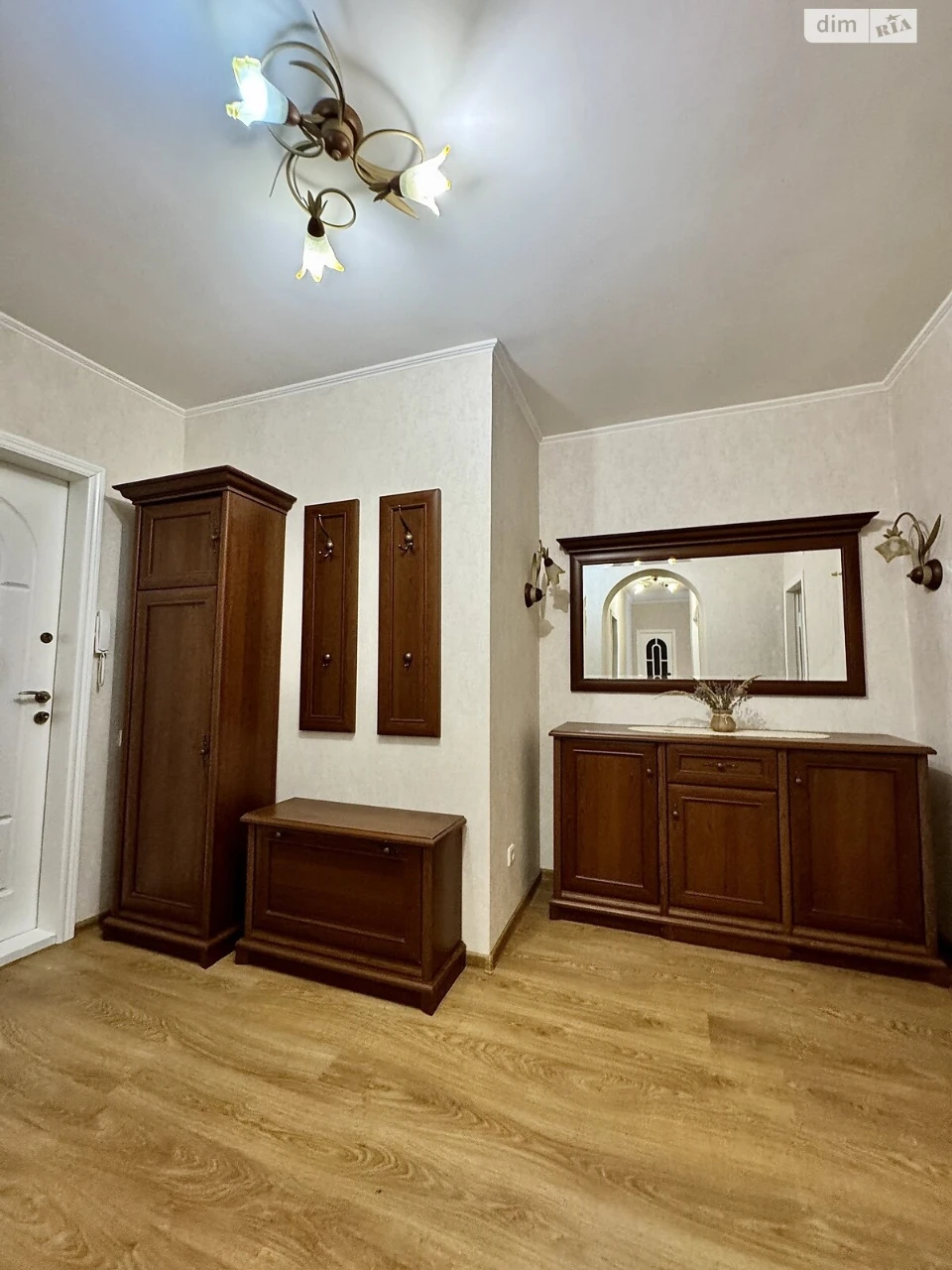 Продаж Квартира Виставка
