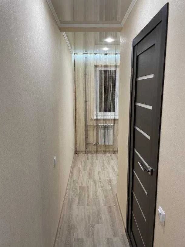 For Sale: 2-Room Apartment. New Houses