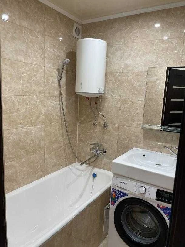 For Sale: 2-Room Apartment. New Houses