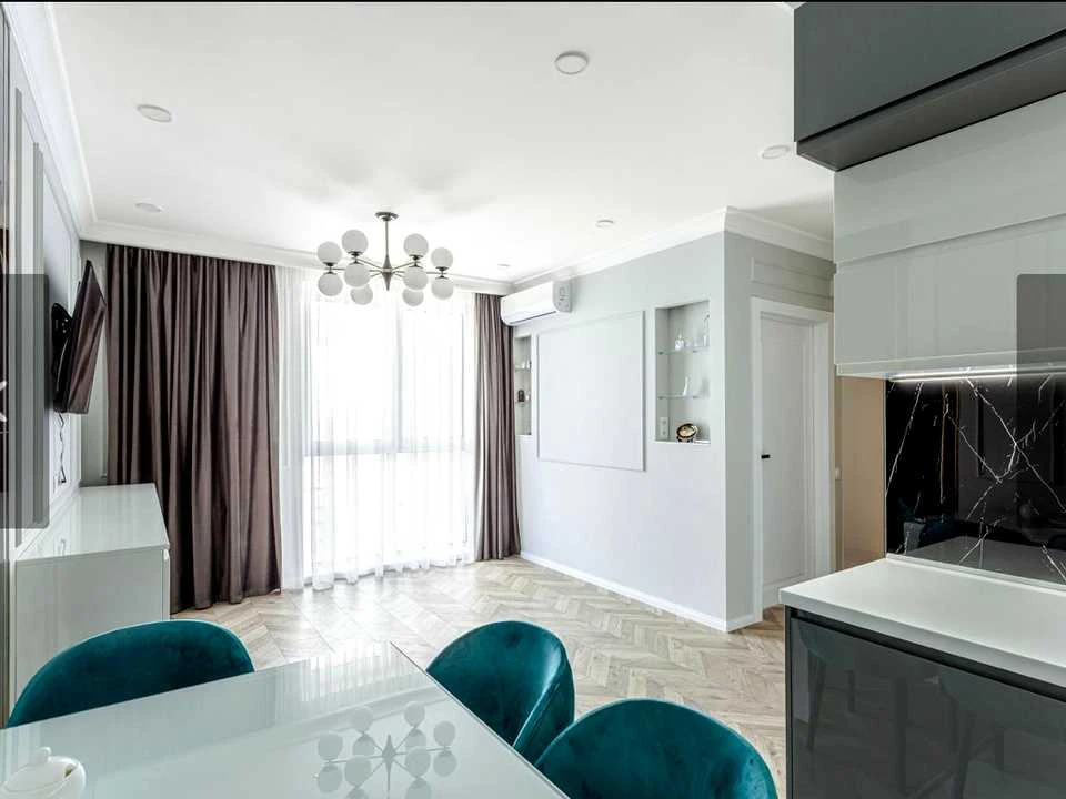 Apartment. Kyiv, Valery Lobanovsky Ave. (Chervonozoryany)